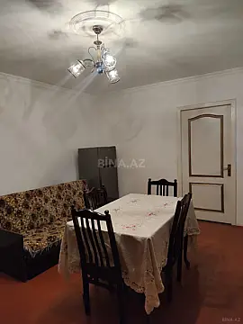 Satılır 8 otaqlı həyət evi 250 m²