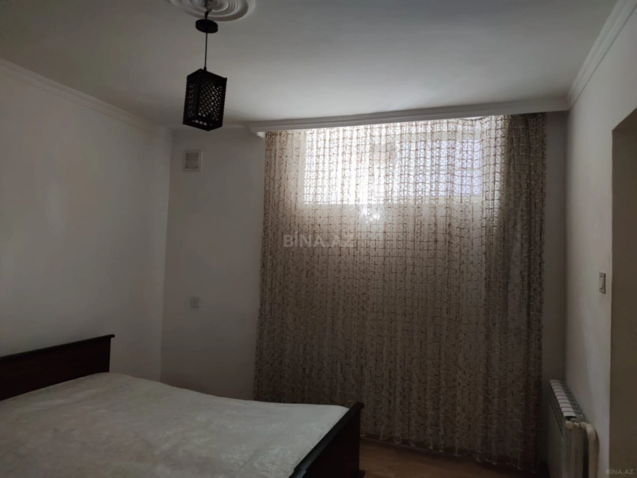 Satılır 8 otaqlı həyət evi 250 m²