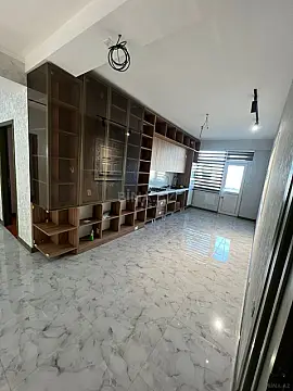 Satılır 3 otaqlı mənzil 130 m²