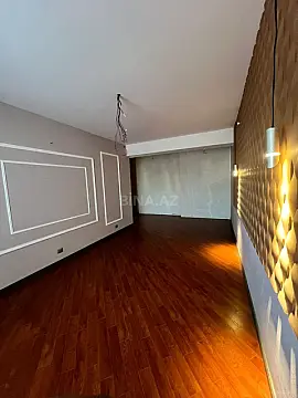 Satılır 3 otaqlı mənzil 130 m²