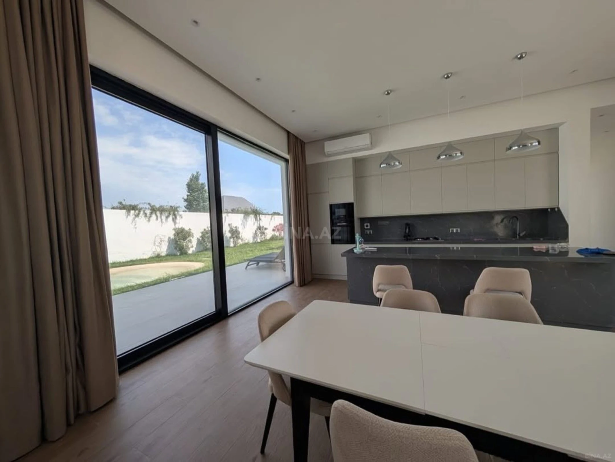 Kirayə verilir 4 otaqlı həyət evi 400 m²