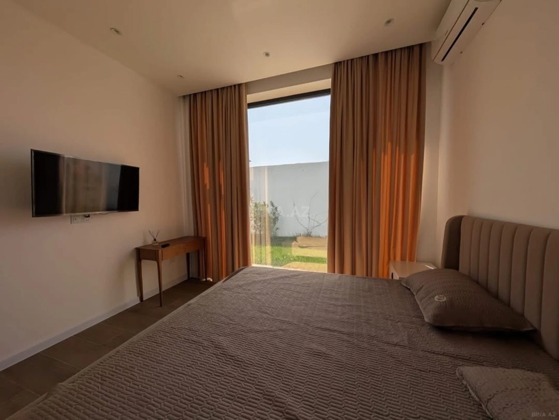 Kirayə verilir 4 otaqlı həyət evi 400 m²