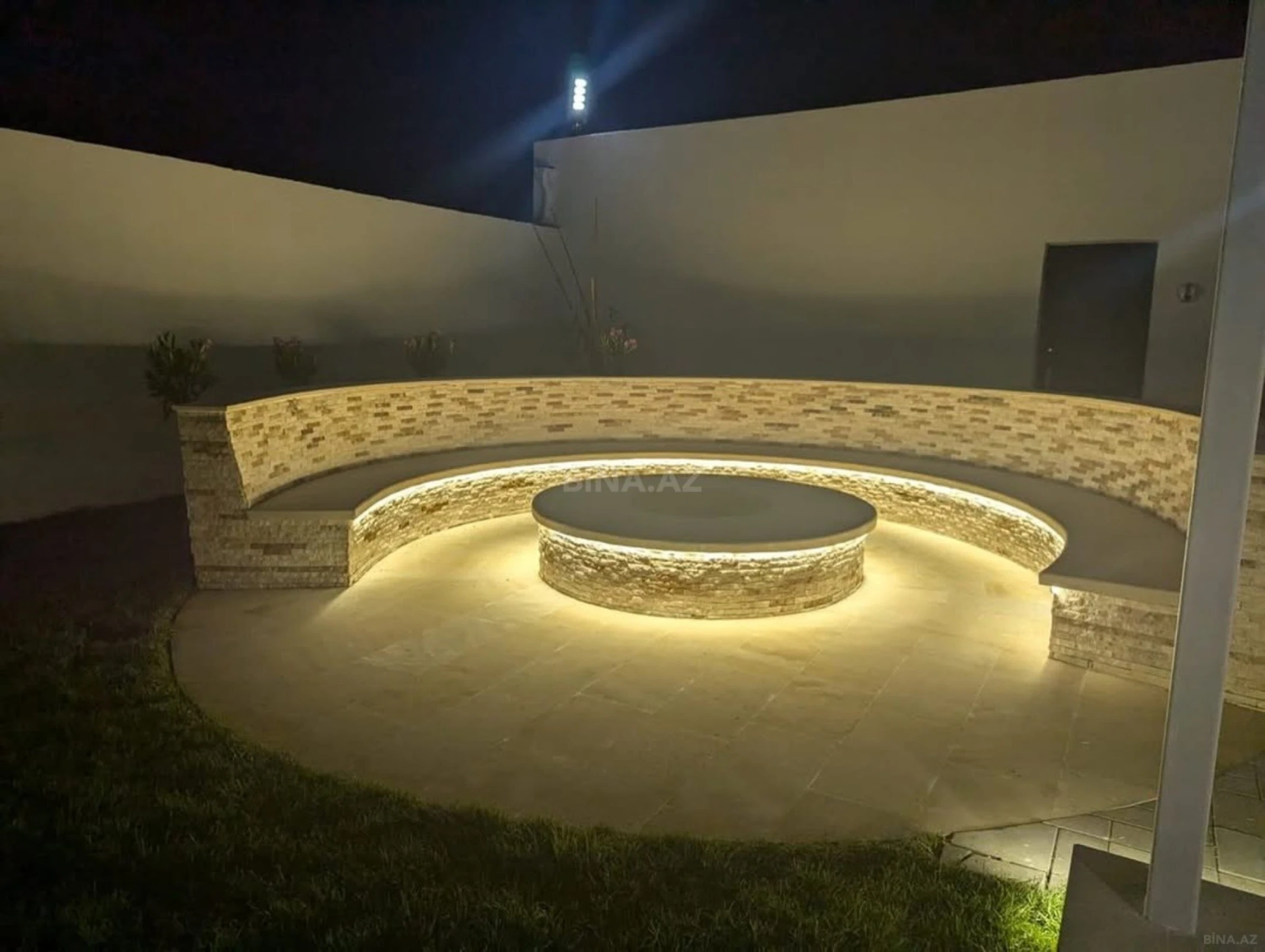 Kirayə verilir 4 otaqlı həyət evi 400 m²