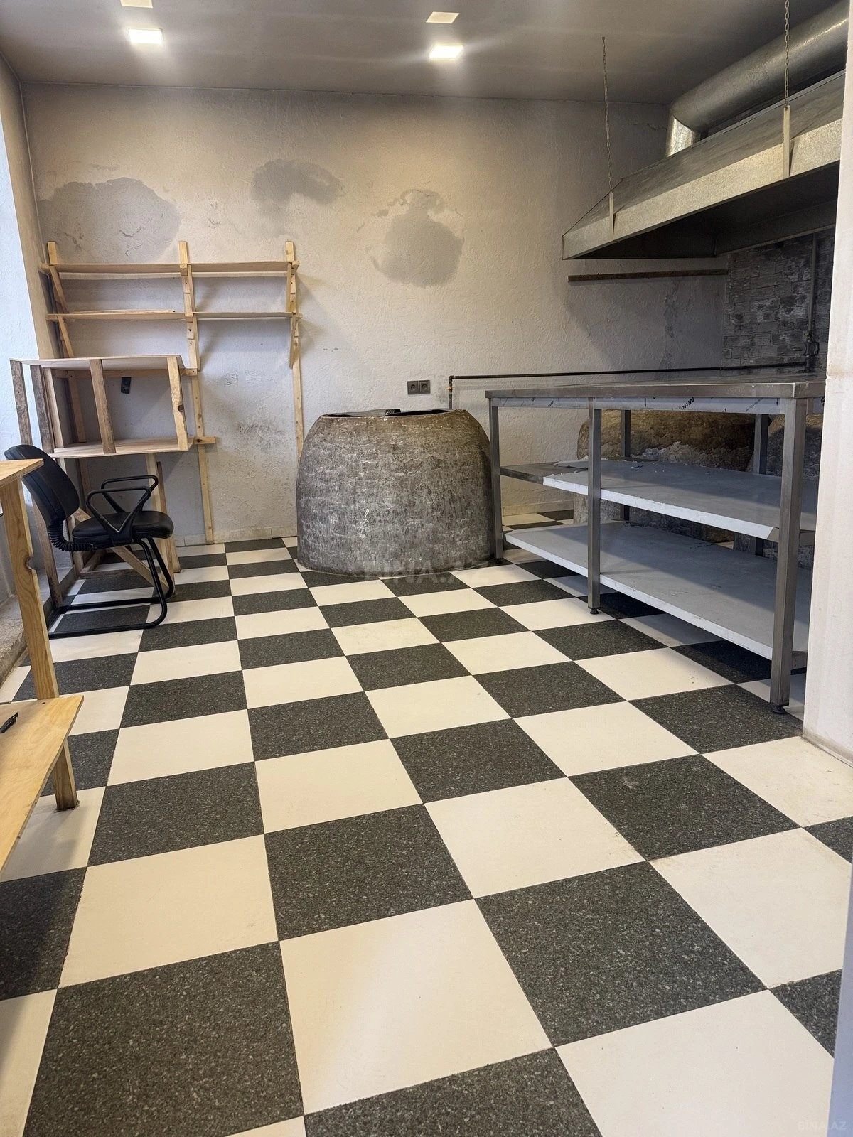 Kirayə verilir obyekt 70 m²