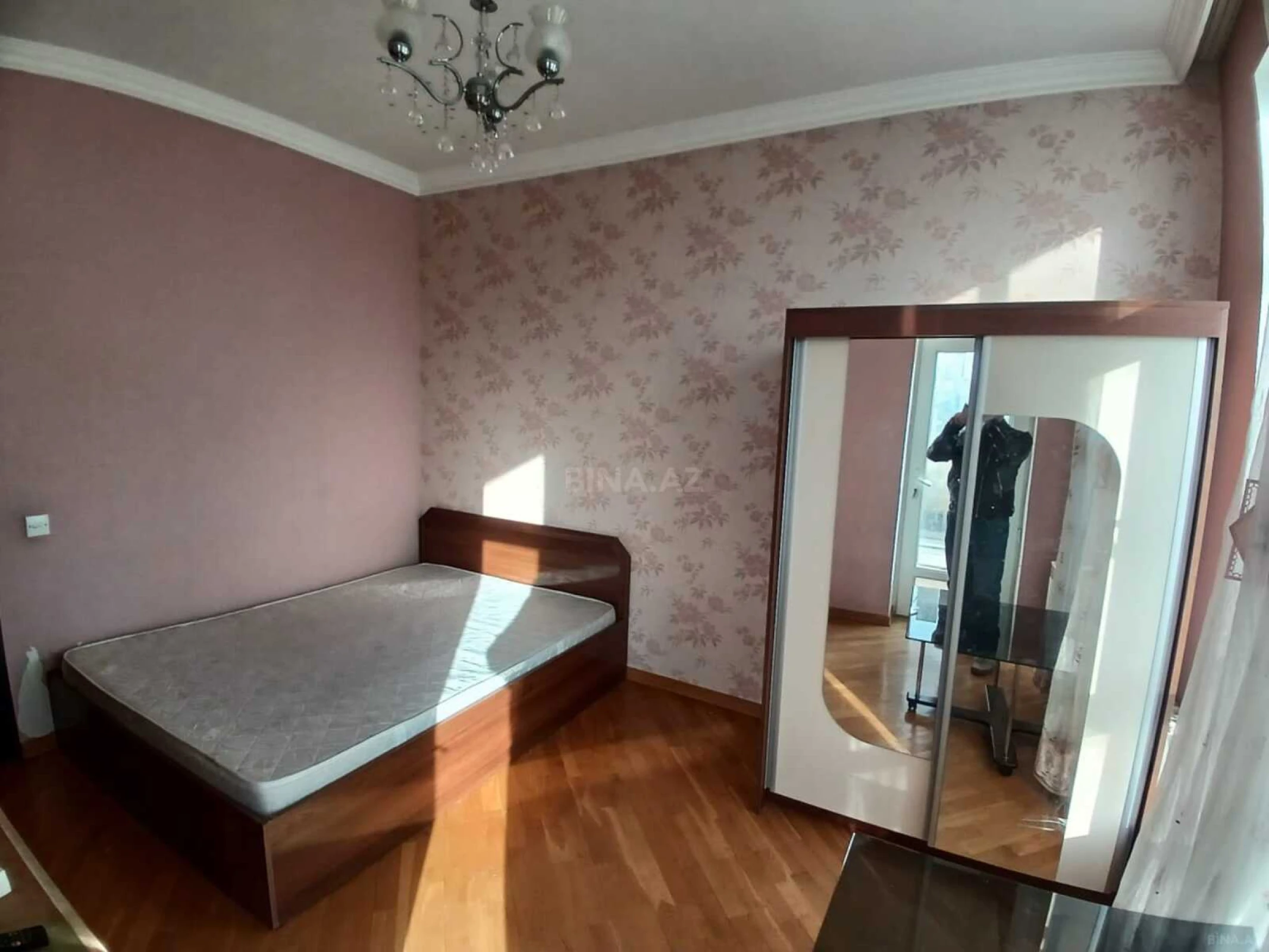 Kirayə verilir 3 otaqlı mənzil 135 m²