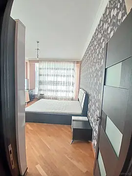 Kirayə verilir 3 otaqlı mənzil 135 m²