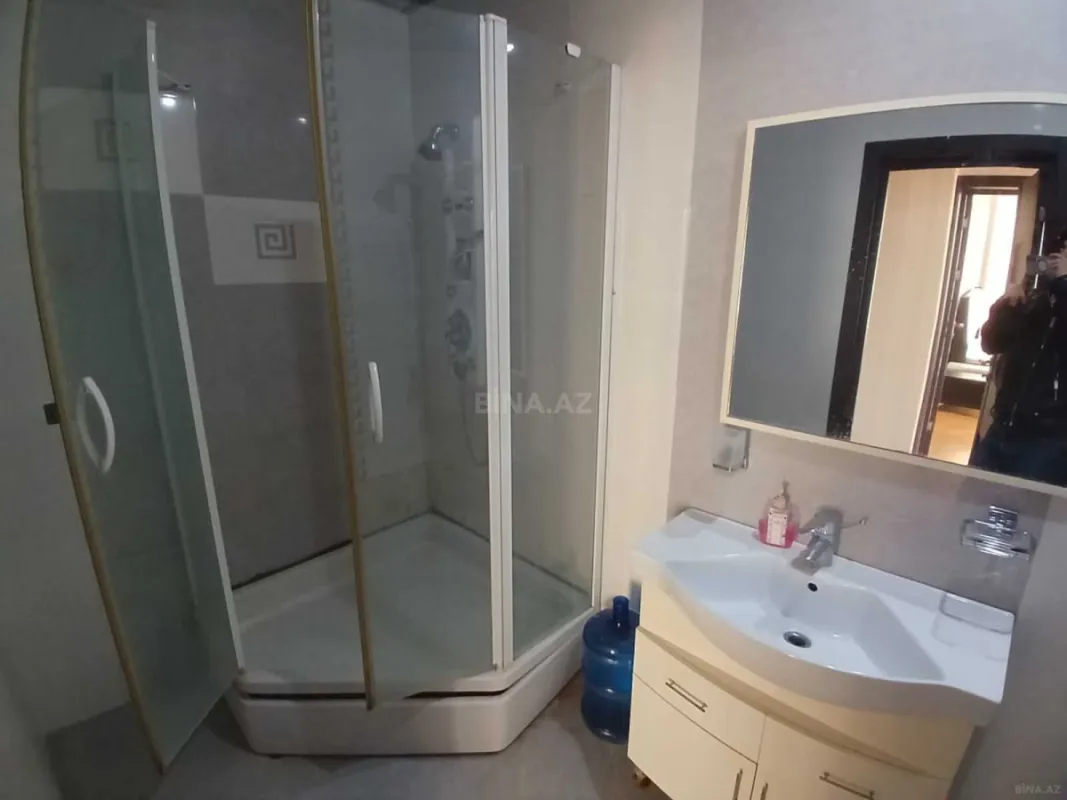 Kirayə verilir 3 otaqlı mənzil 135 m²