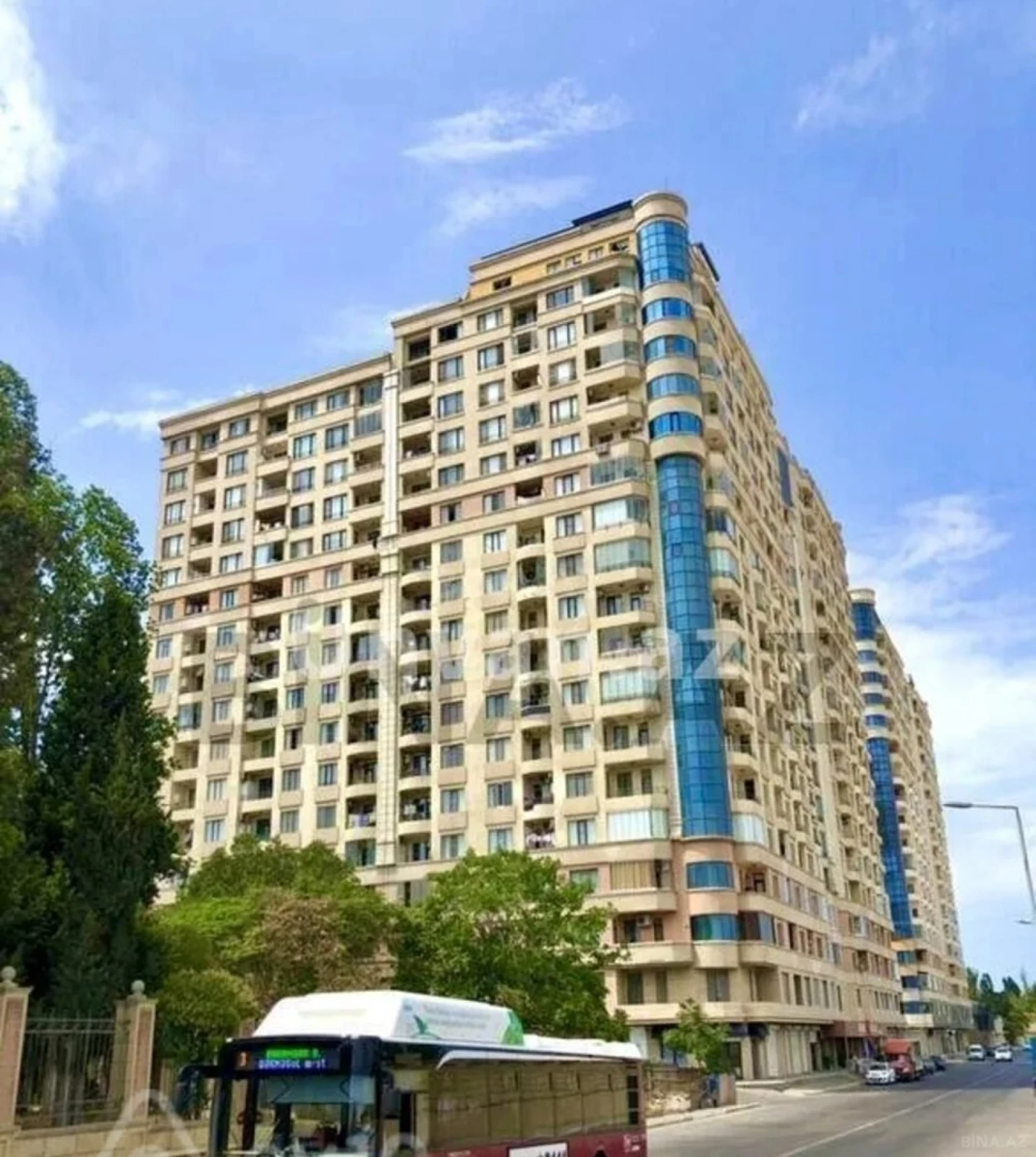 Satılır 1 otaqlı mənzil 67 m²