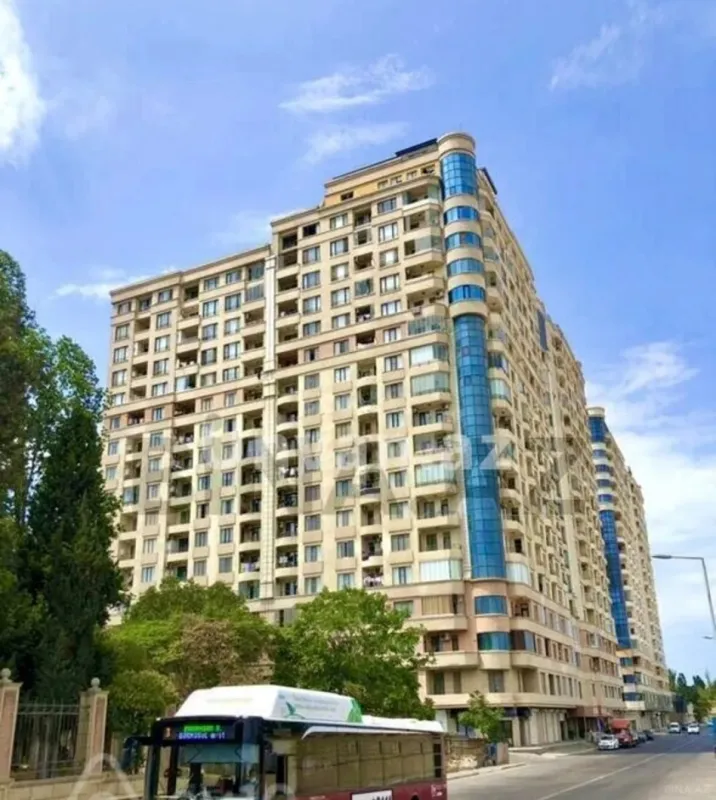 Satılır 1 otaqlı mənzil 67 m²