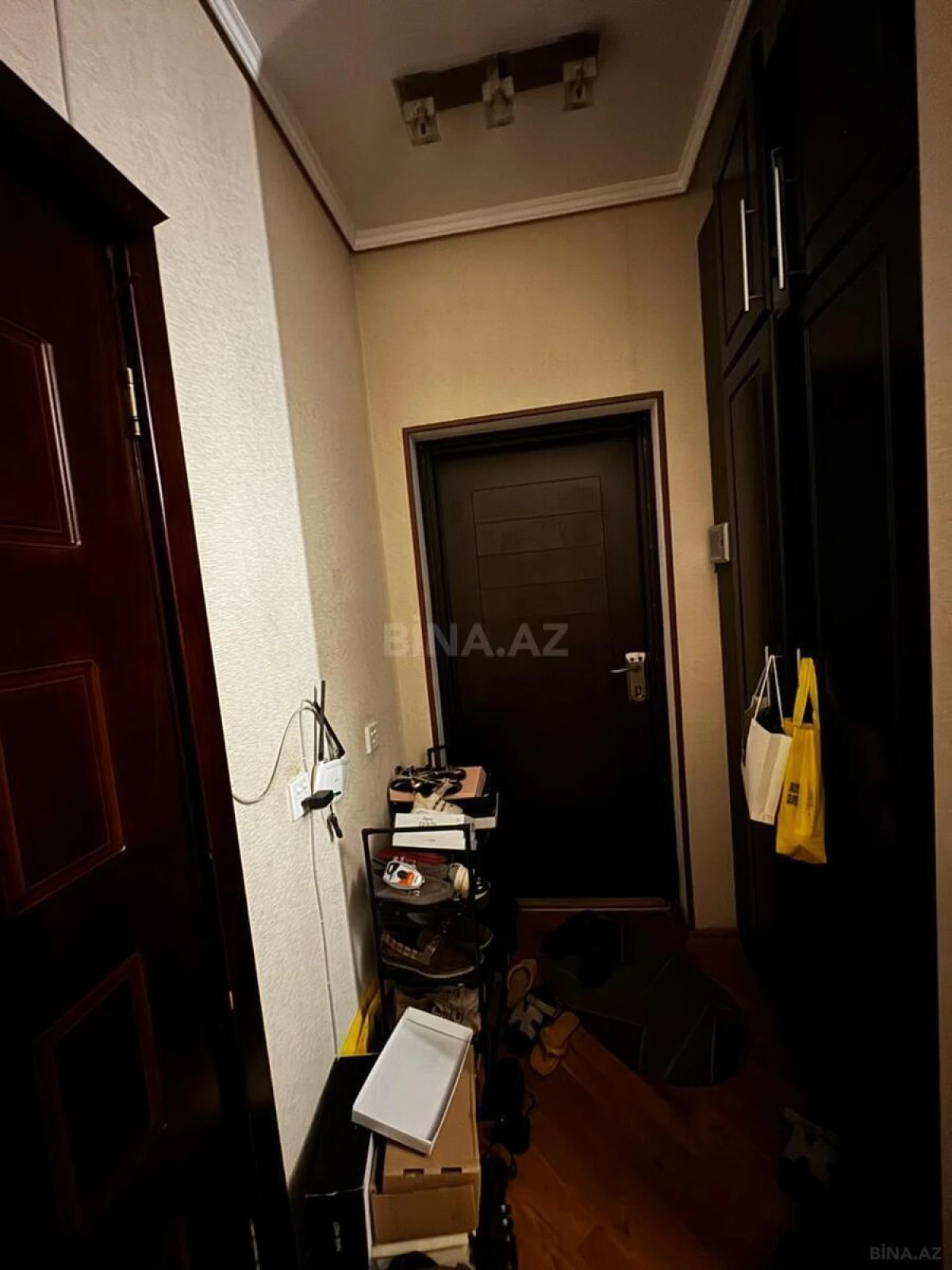 Satılır 1 otaqlı mənzil 67 m²
