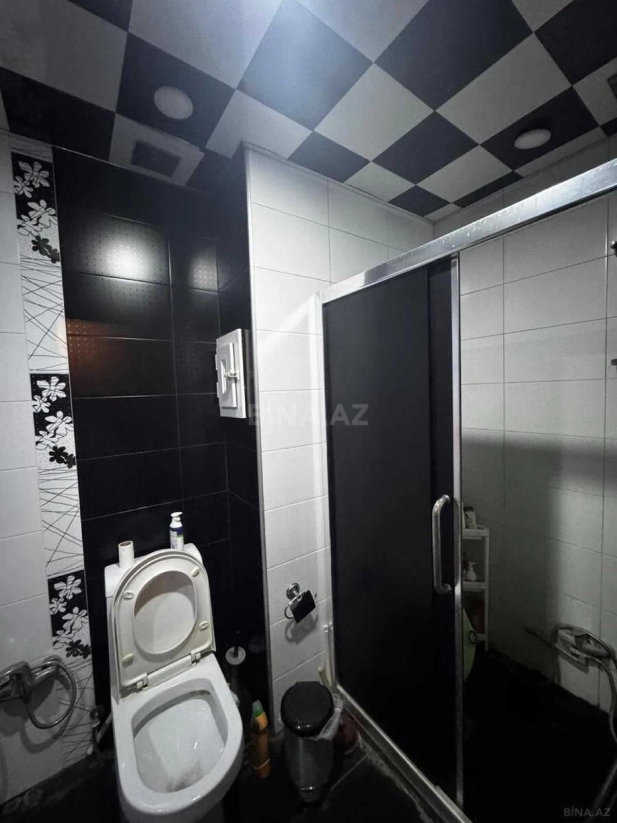 Satılır 1 otaqlı mənzil 67 m²