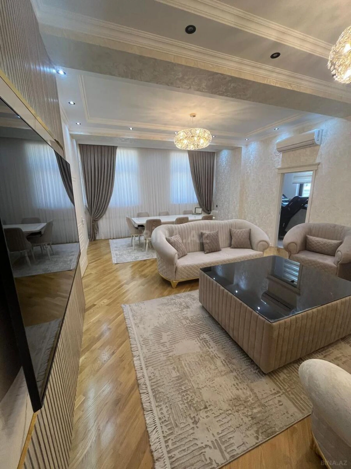 Satılır 4 otaqlı mənzil 150 m²
