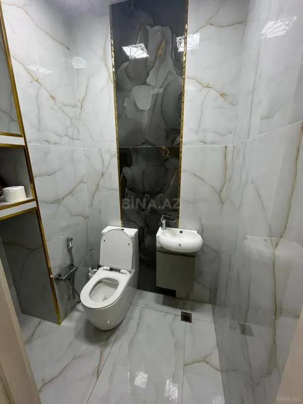Satılır 4 otaqlı mənzil 150 m²