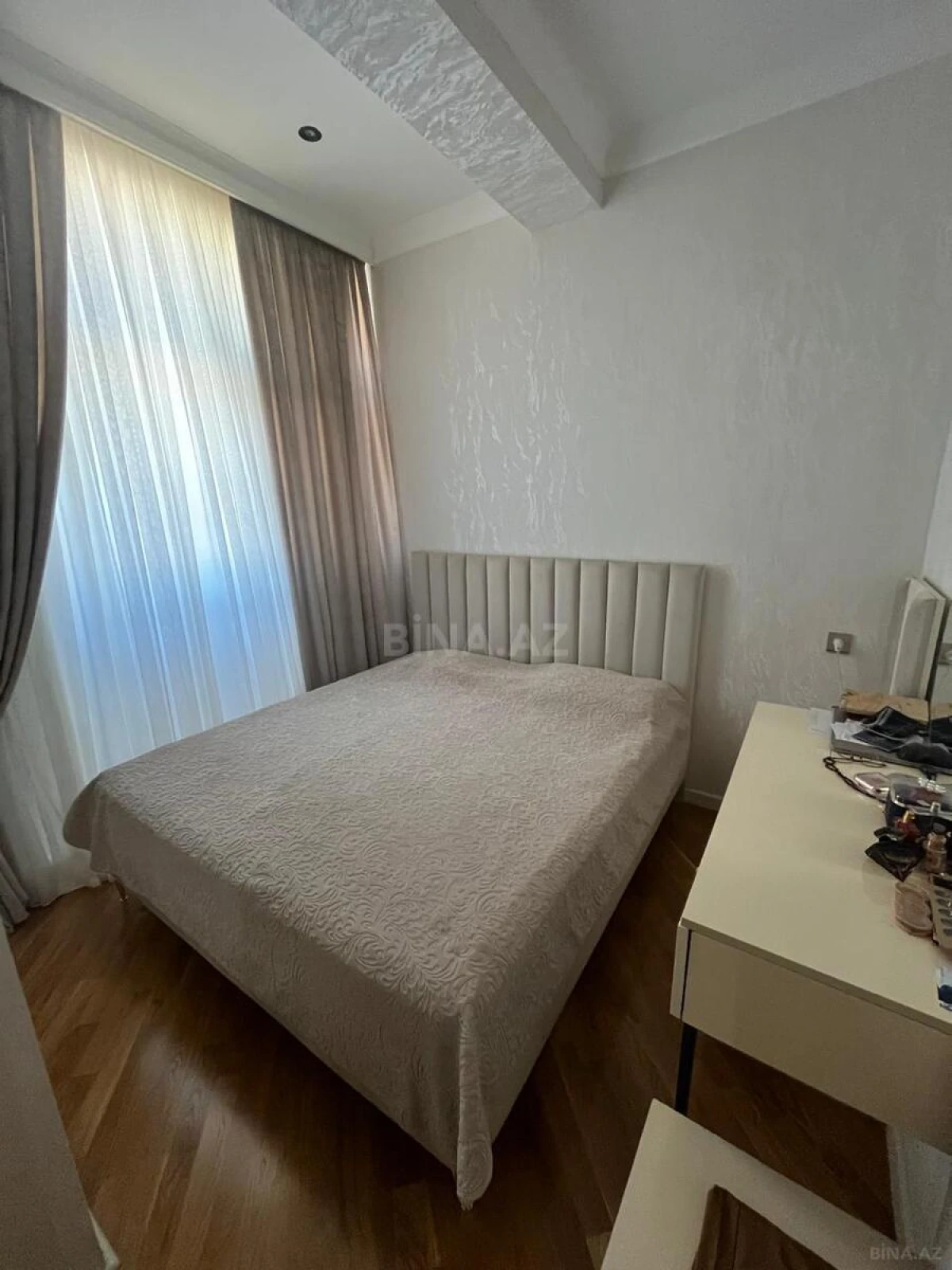 Satılır 4 otaqlı mənzil 150 m²