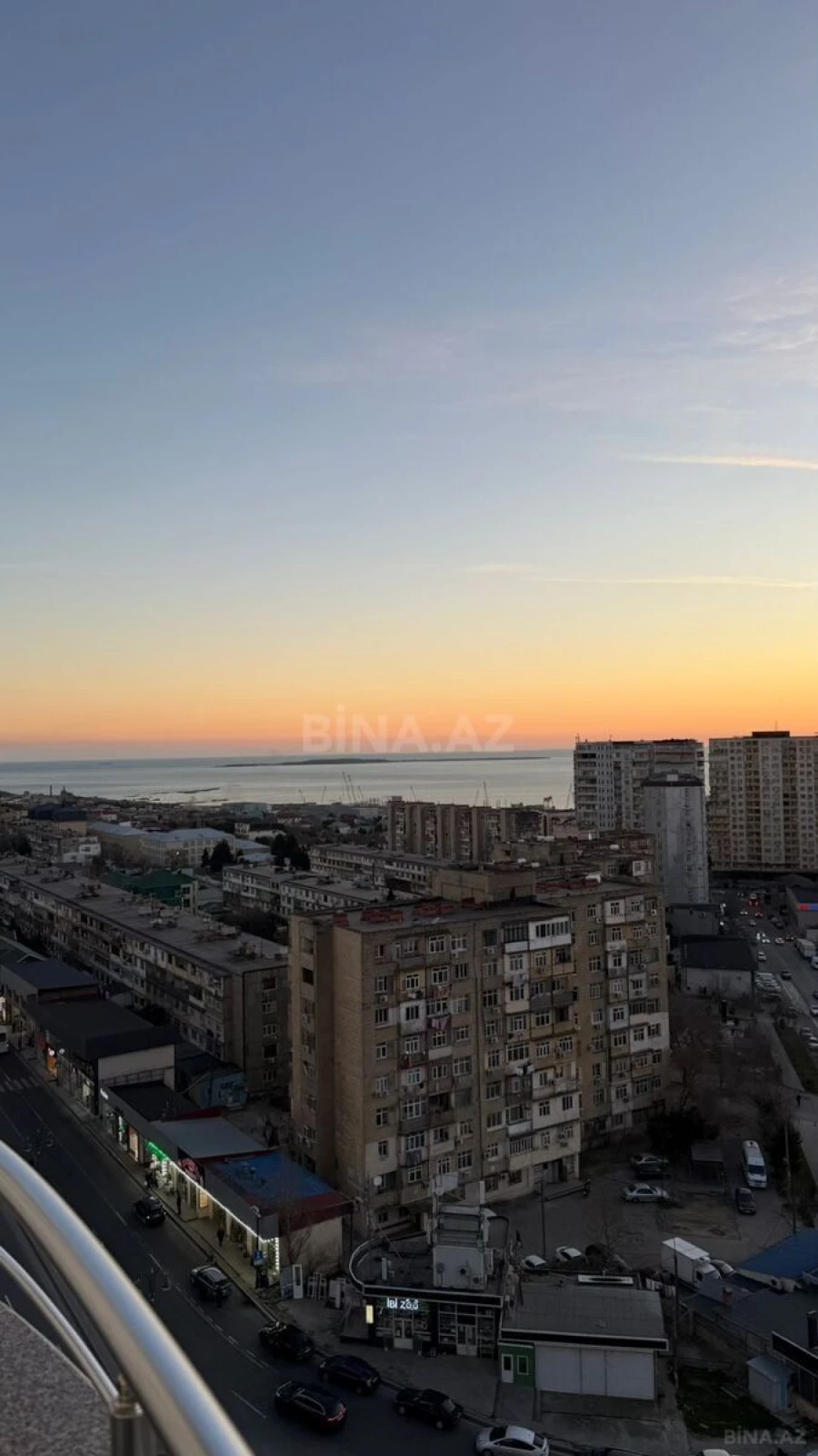 Satılır 3 otaqlı mənzil 140 m²