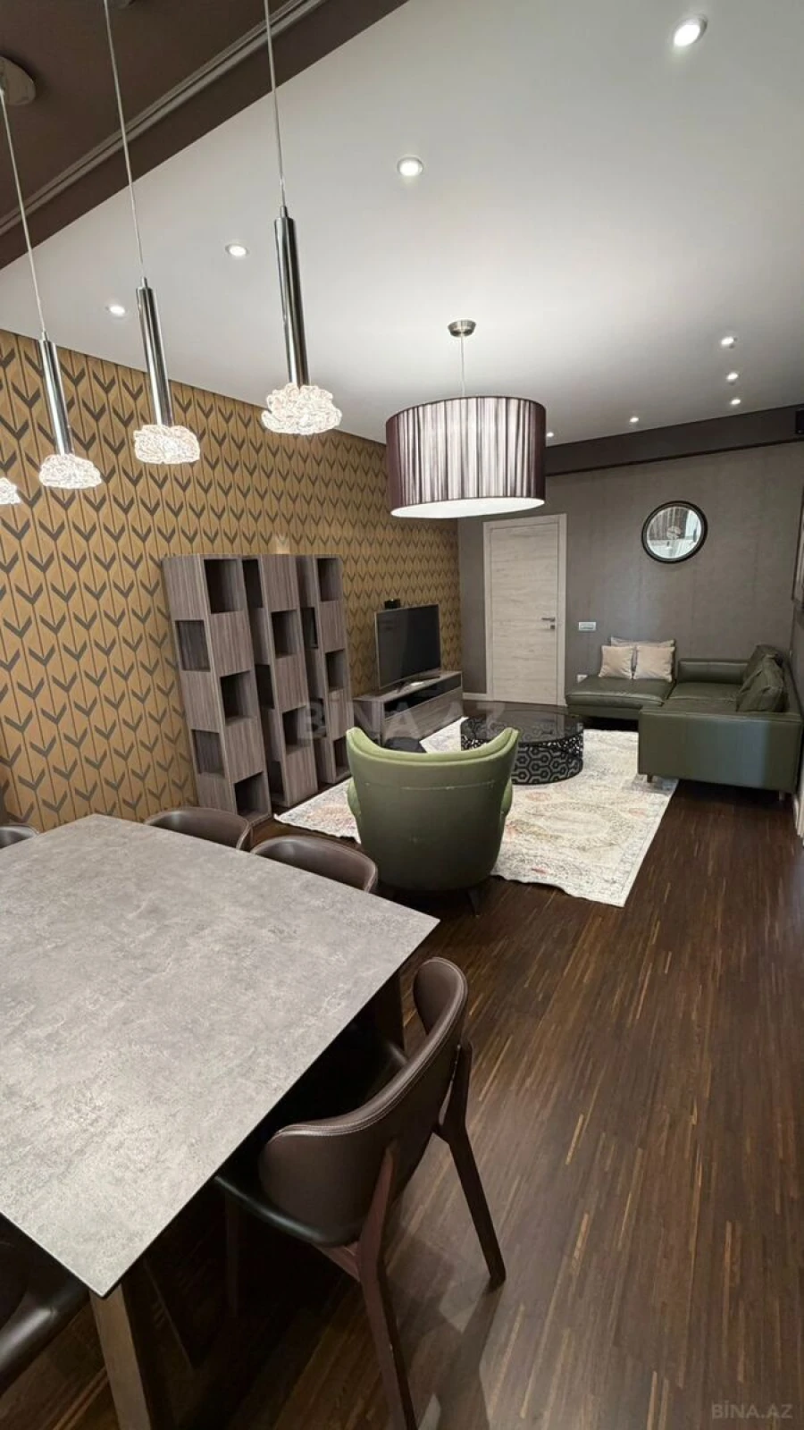 Satılır 3 otaqlı mənzil 140 m²