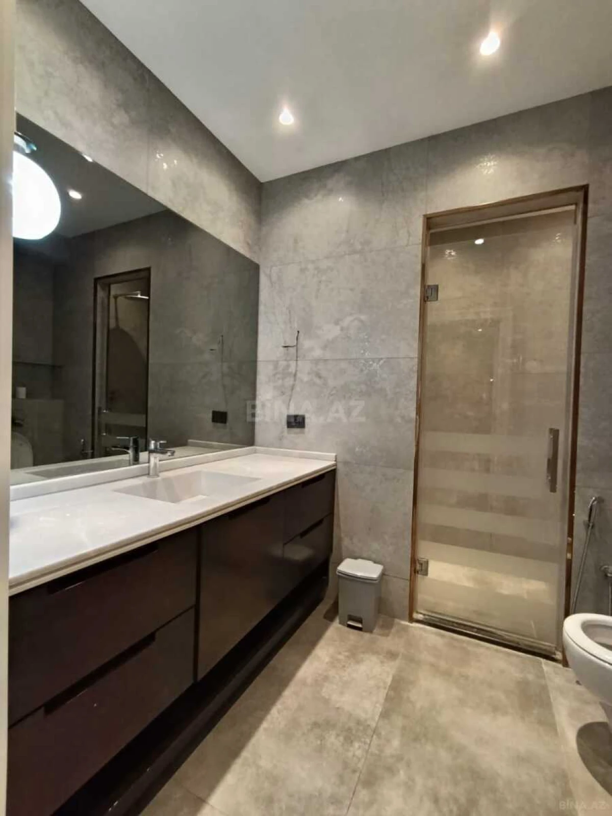 Satılır 3 otaqlı mənzil 103 m²