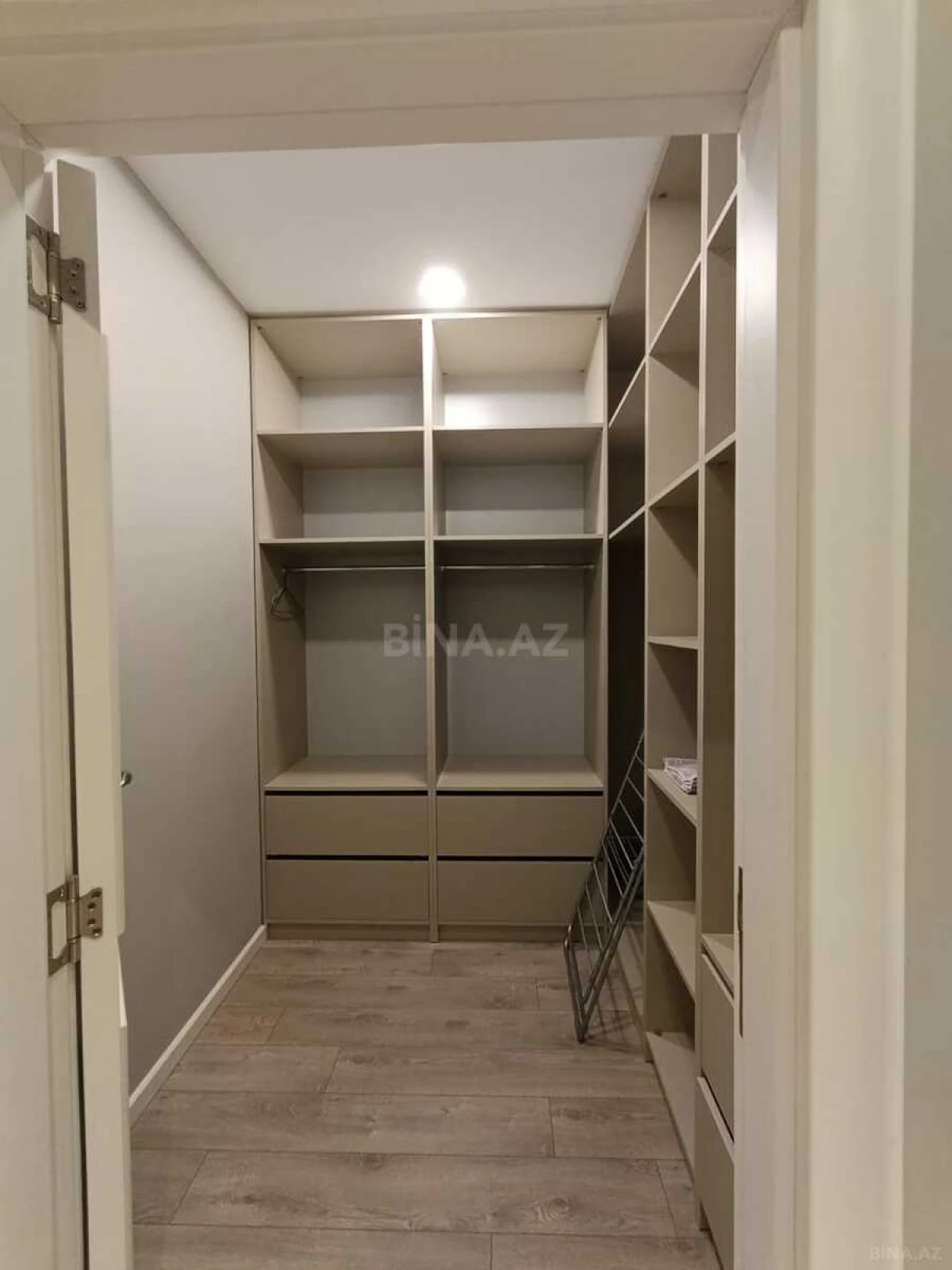 Satılır 3 otaqlı mənzil 103 m²