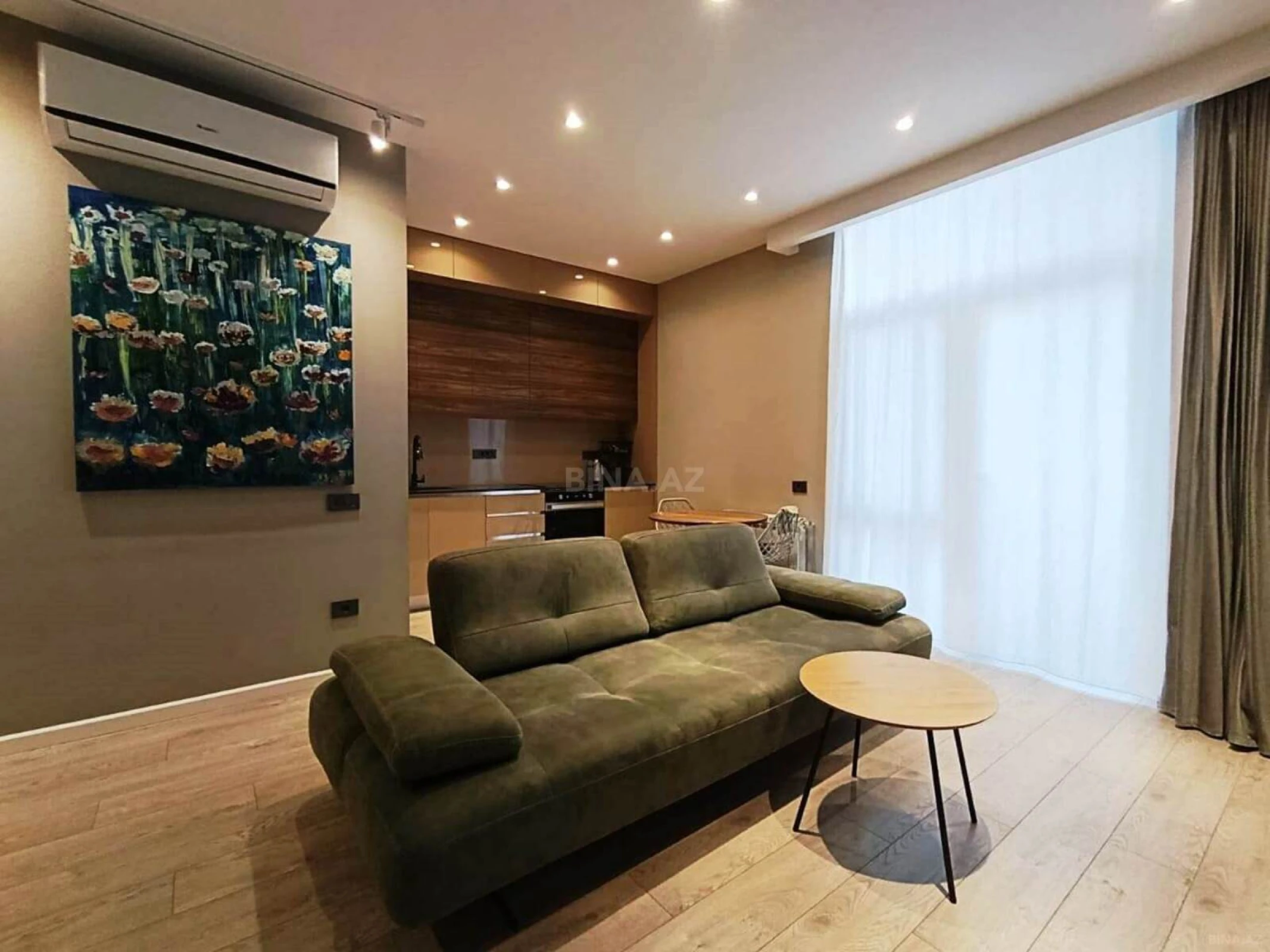 Satılır 3 otaqlı mənzil 103 m²