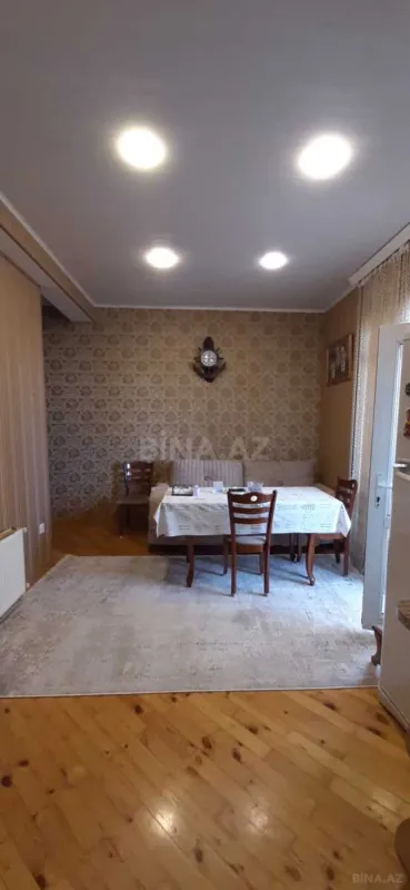 Satılır 3 otaqlı mənzil 110 m²