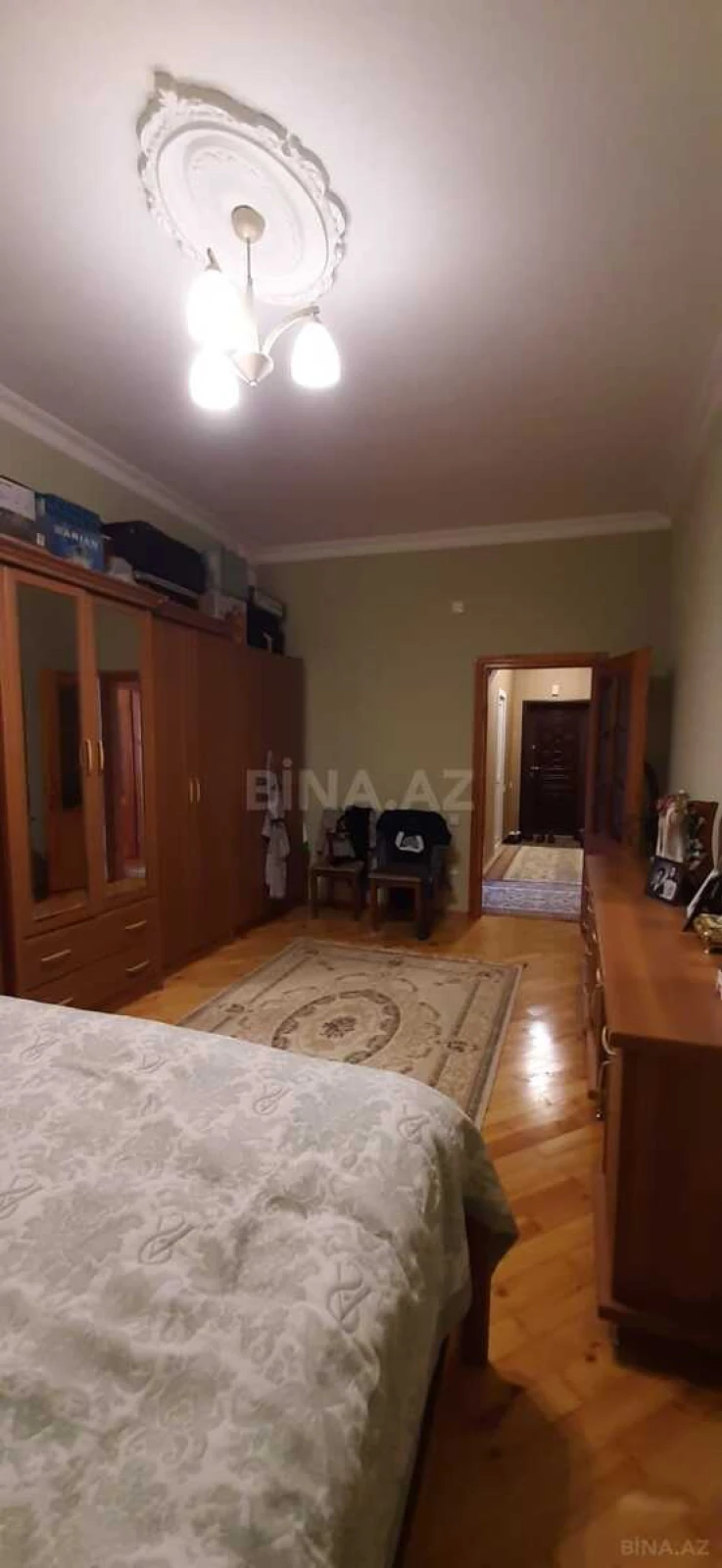 Satılır 3 otaqlı mənzil 110 m²