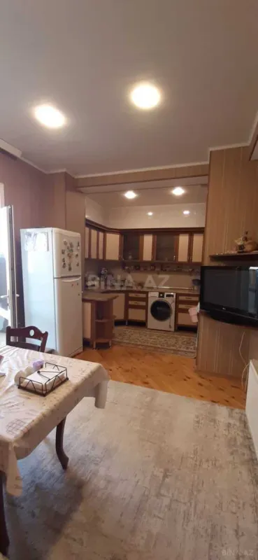 Satılır 3 otaqlı mənzil 110 m²