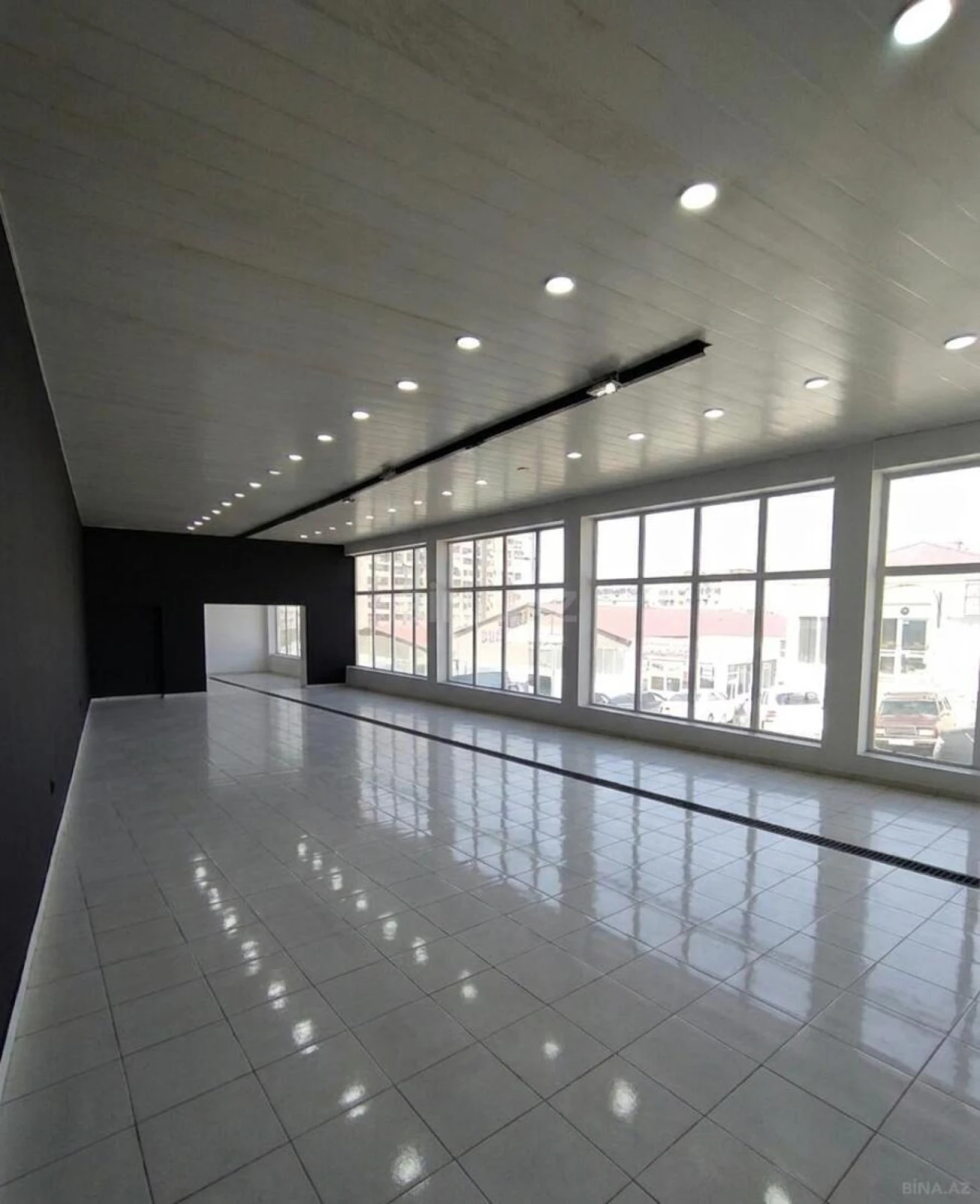 Kirayə verilir obyekt 220 m²