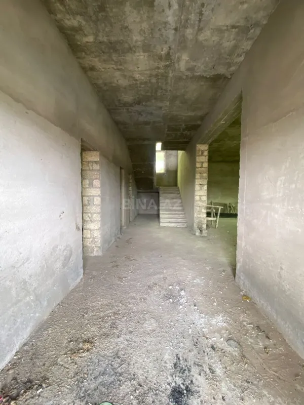 Satılır 6 otaqlı həyət evi 400 m²