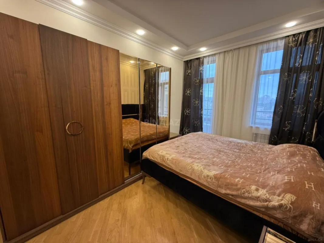 Satılır 3 otaqlı mənzil 101 m²