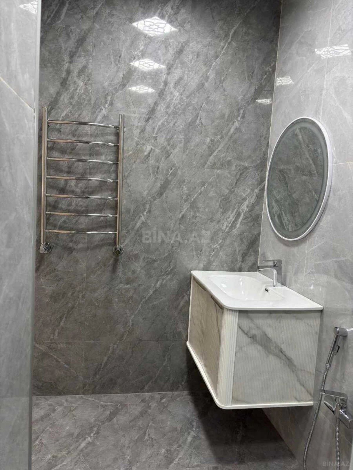 Kirayə verilir 2 otaqlı mənzil 100 m²