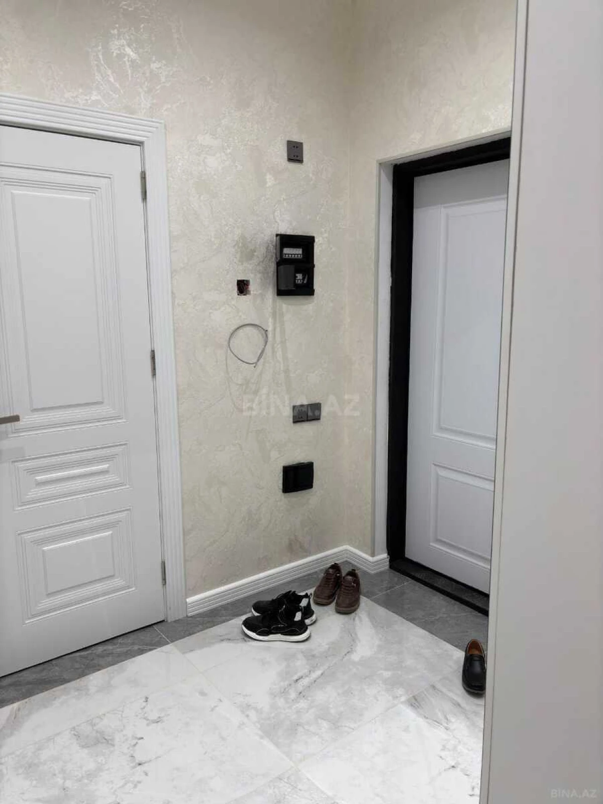 Kirayə verilir 2 otaqlı mənzil 100 m²