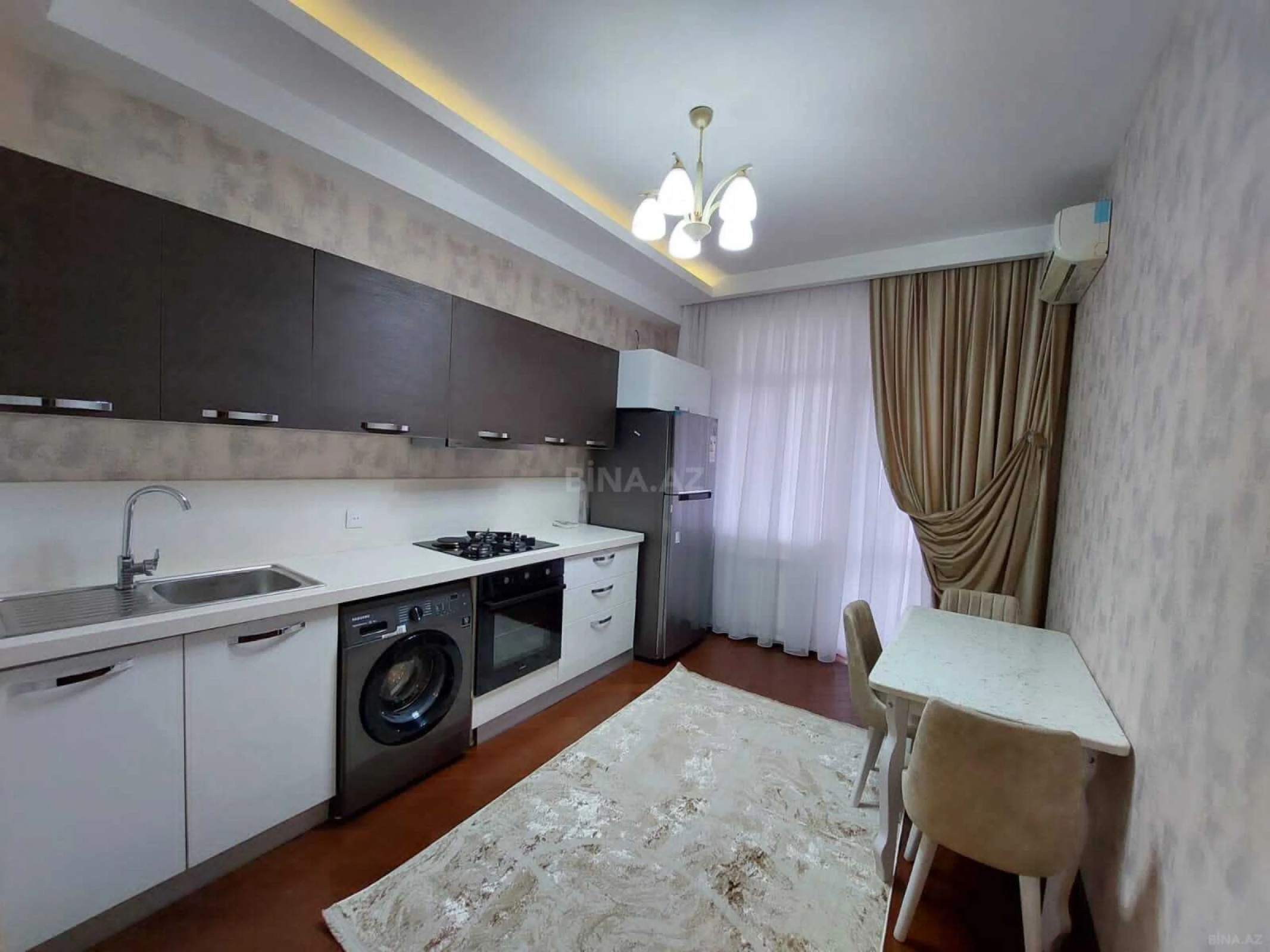 Kirayə verilir 2 otaqlı mənzil 83 m²