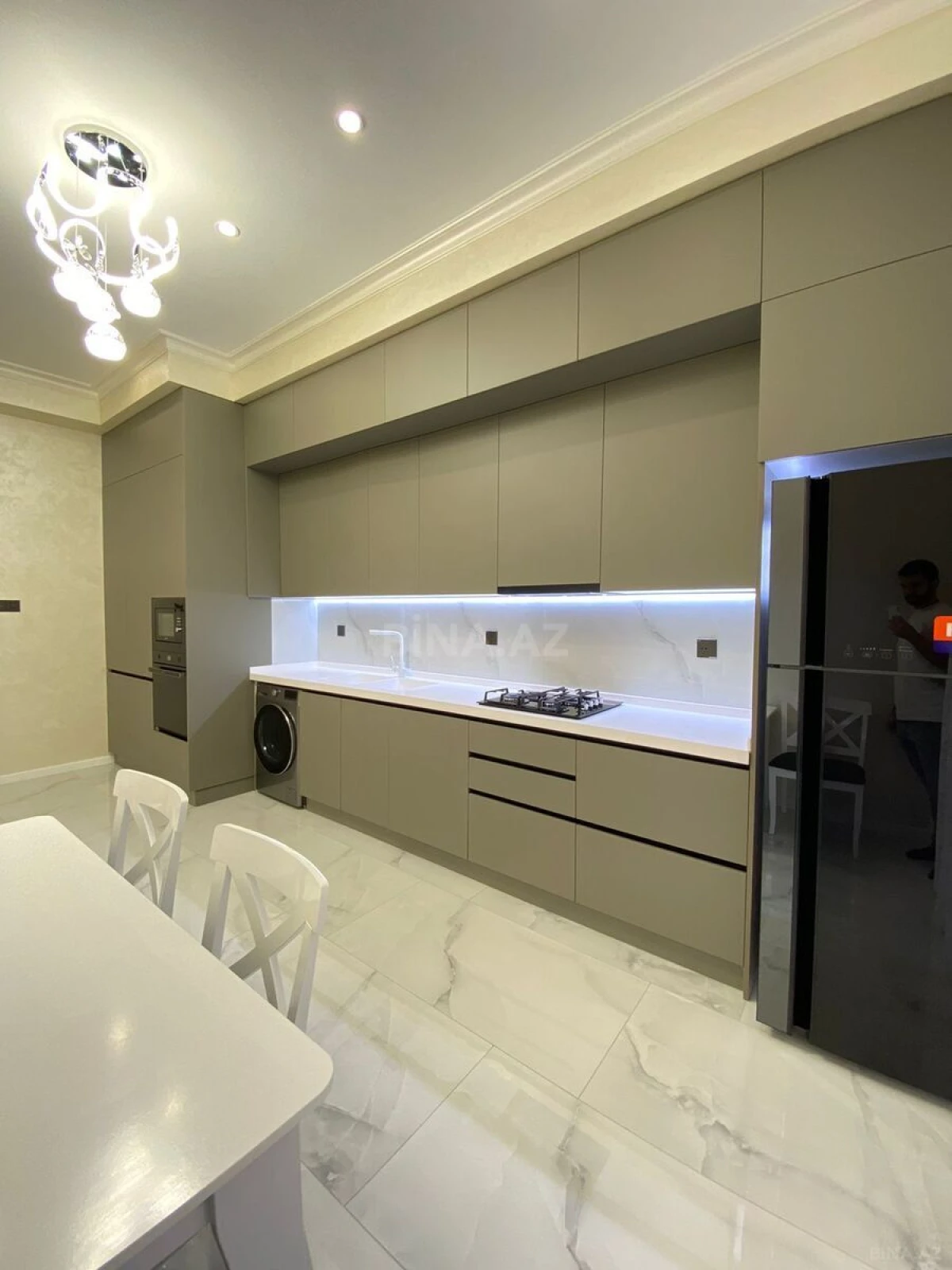 Kirayə verilir 3 otaqlı mənzil 120 m²