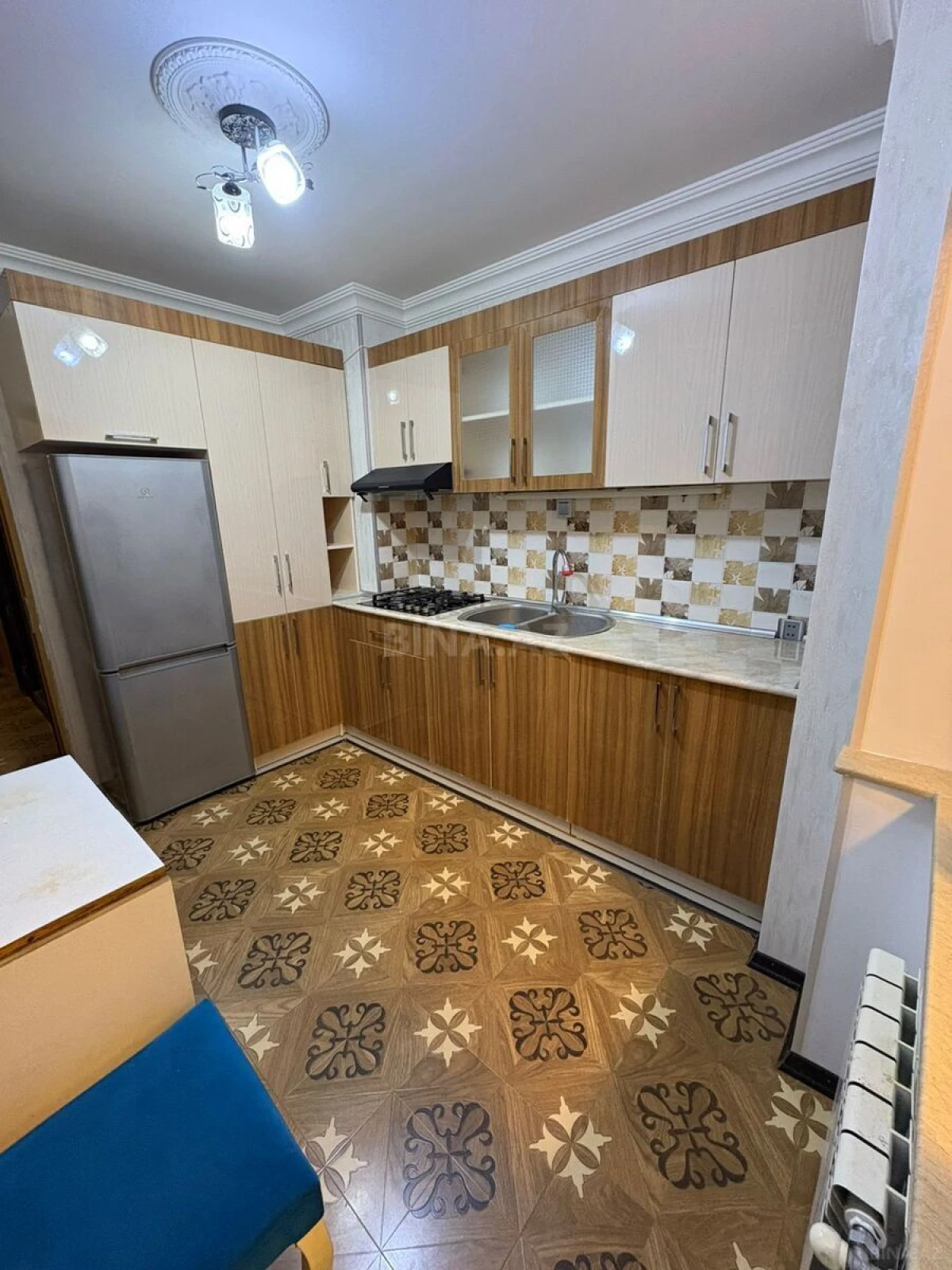 Kirayə verilir 2 otaqlı mənzil 60 m²
