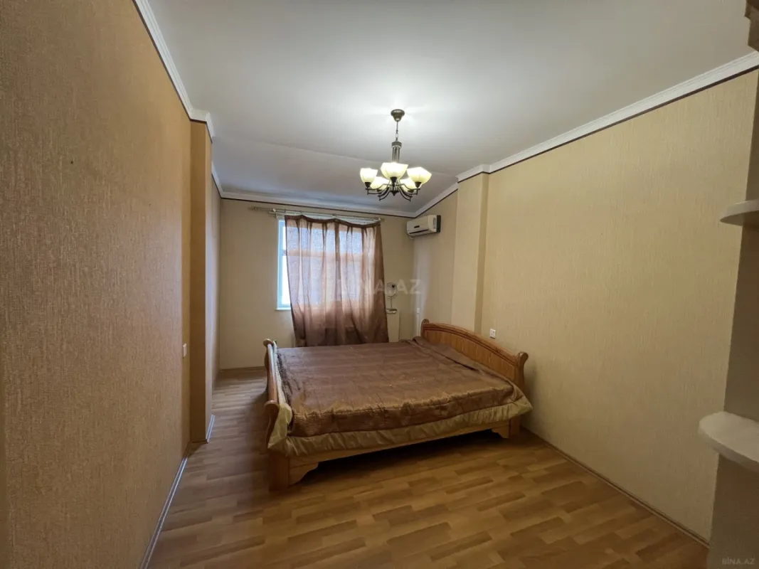 Satılır 3 otaqlı mənzil 120 m²