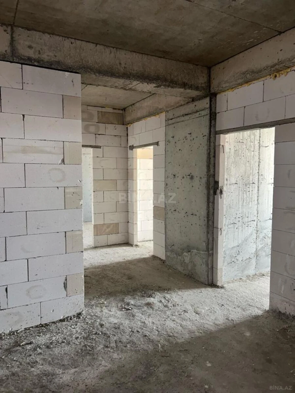 Satılır 3 otaqlı mənzil 120 m²