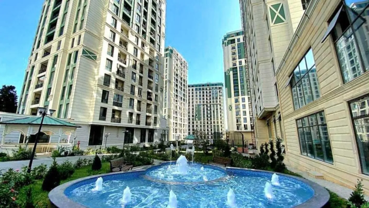 Satılır 3 otaqlı mənzil 120 m²