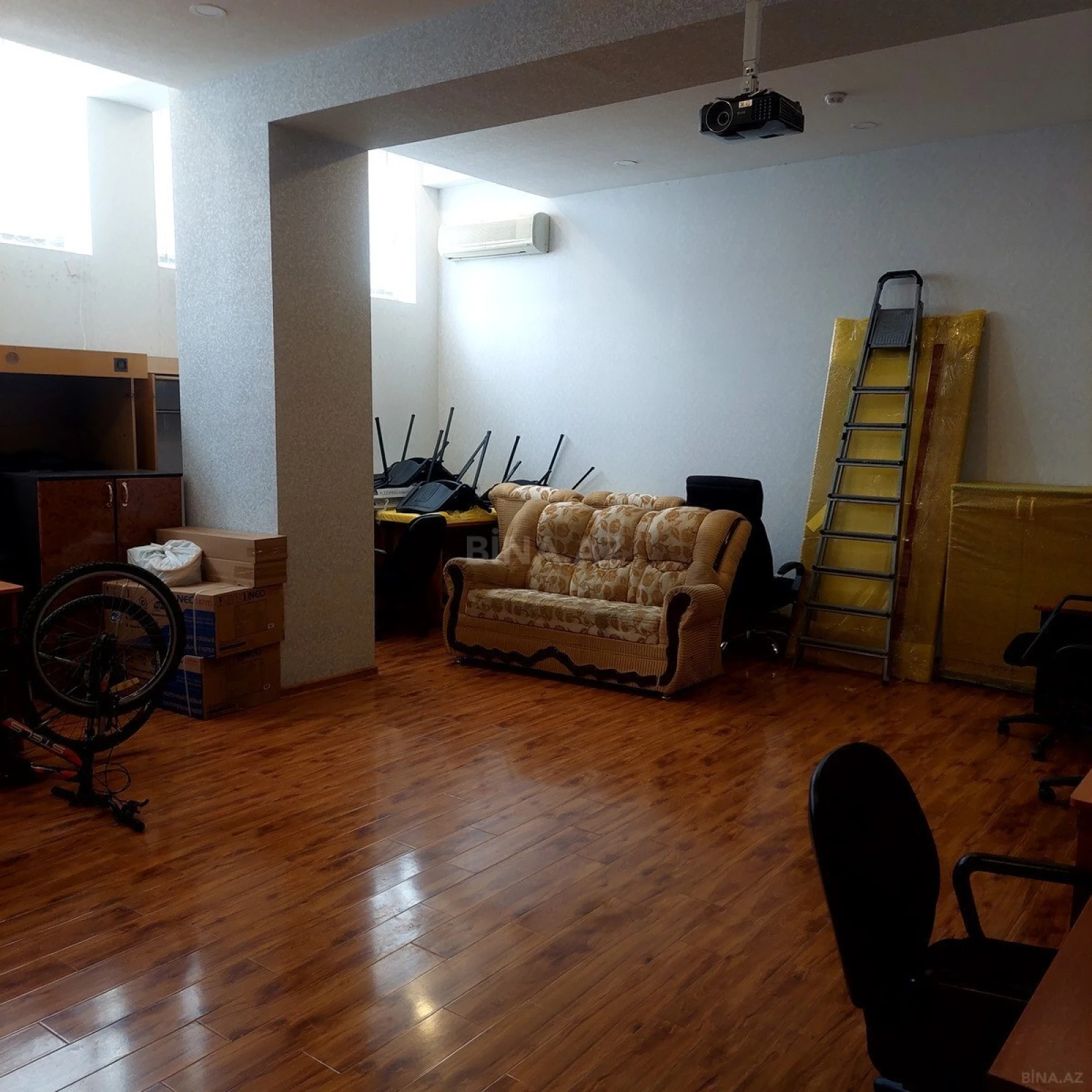 Kirayə verilir 3 otaqlı mənzil 110 m²