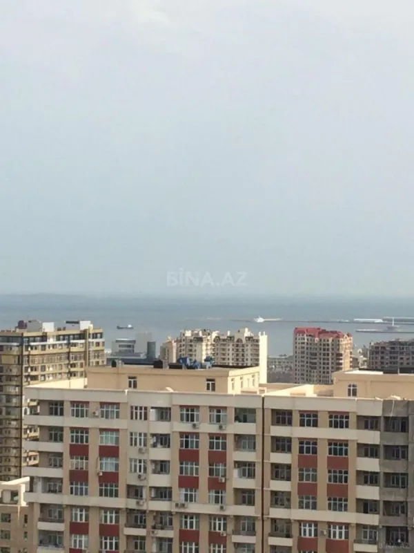 Kirayə verilir 4 otaqlı mənzil 200 m²