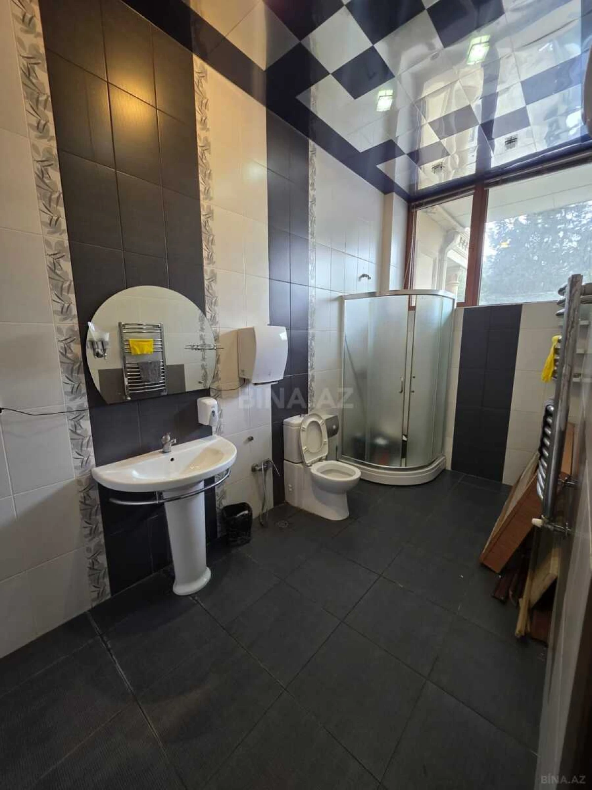 Kirayə verilir obyekt 600 m²