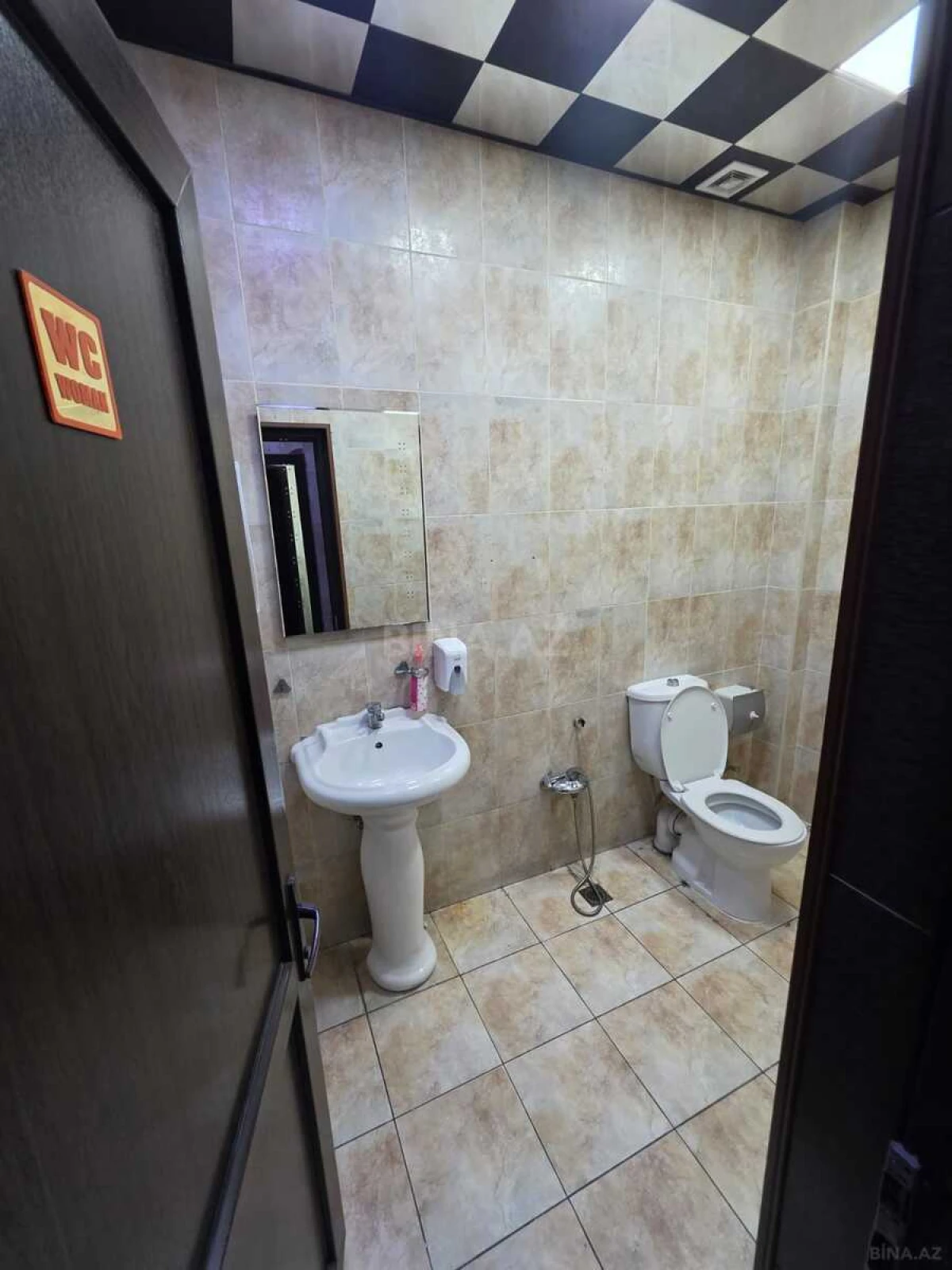 Kirayə verilir obyekt 600 m²