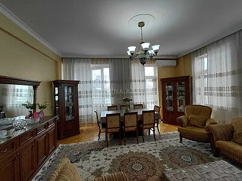 Satılır 3 otaqlı mənzil 100 m² — Bakı, İnşaatçılar 3 otaq 100.00 m²