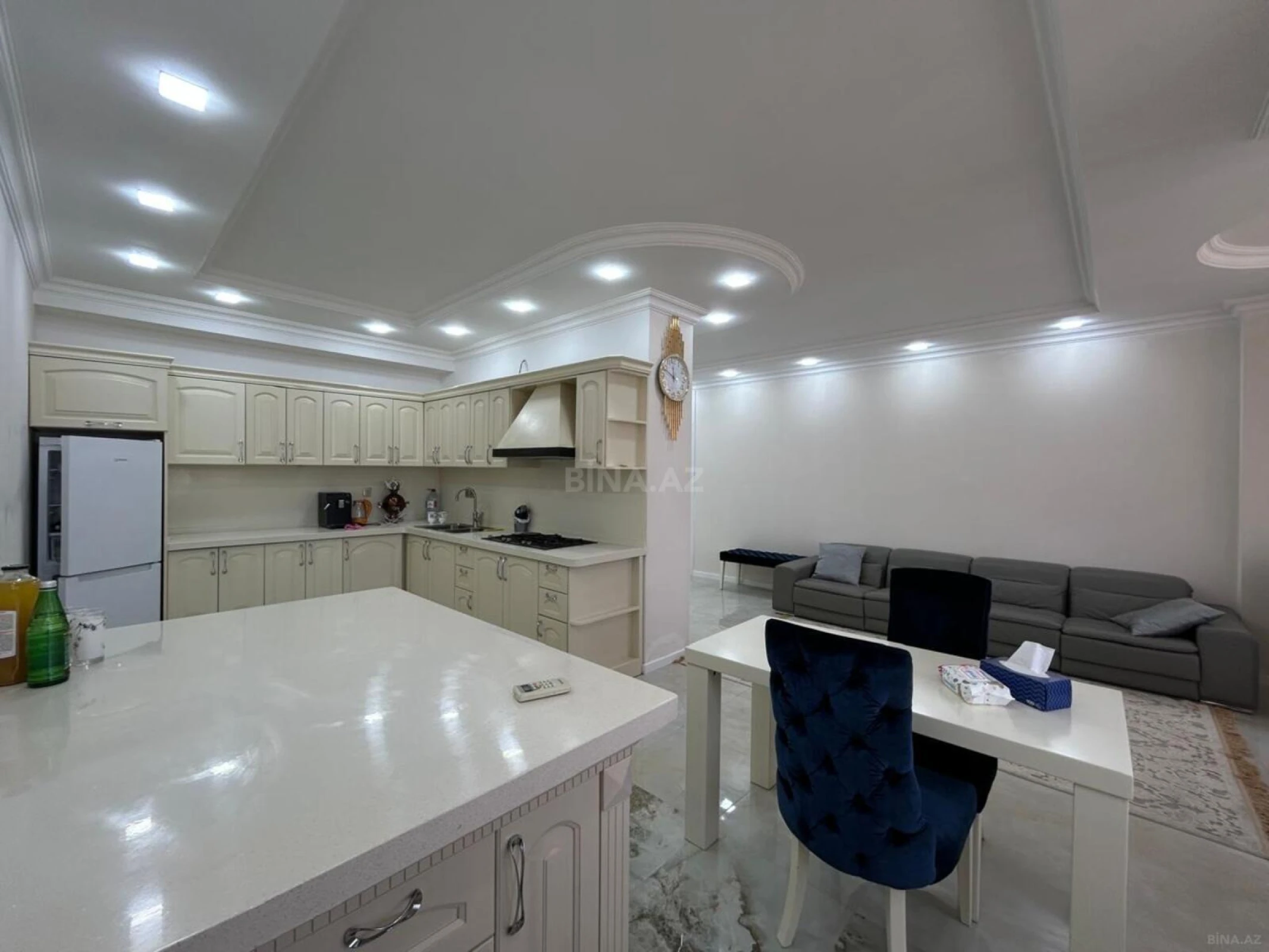 Satılır 5 otaqlı mənzil 226 m²