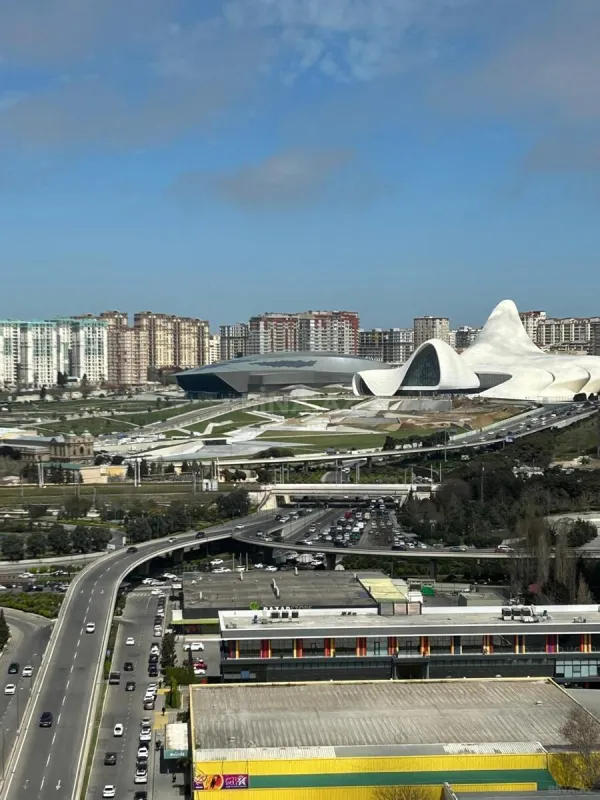 Satılır 5 otaqlı mənzil 226 m²