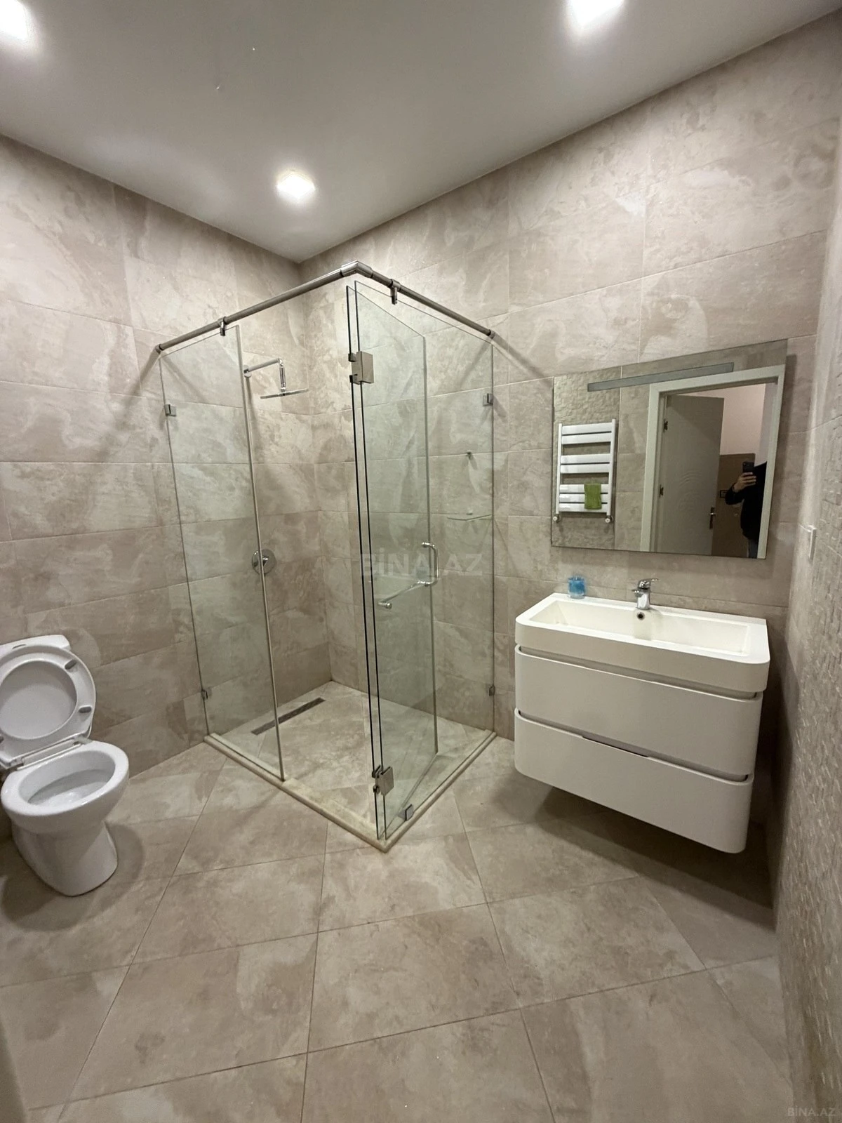 Satılır 2 otaqlı mənzil 88 m²