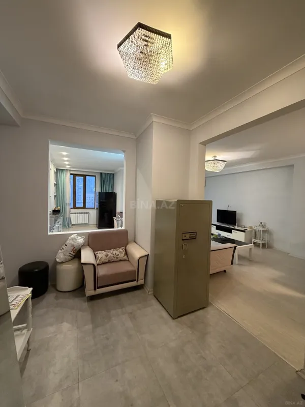 Satılır 2 otaqlı mənzil 88 m²
