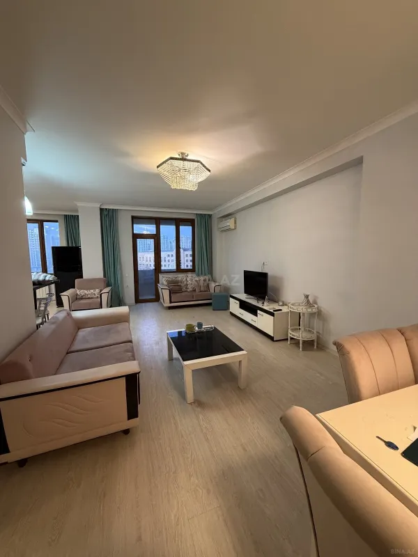 Satılır 2 otaqlı mənzil 88 m²