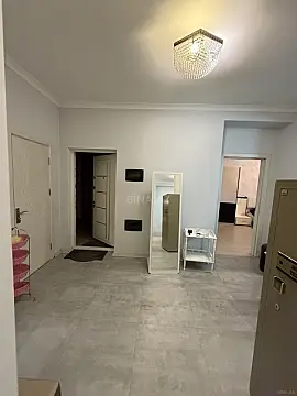 Satılır 2 otaqlı mənzil 88 m²