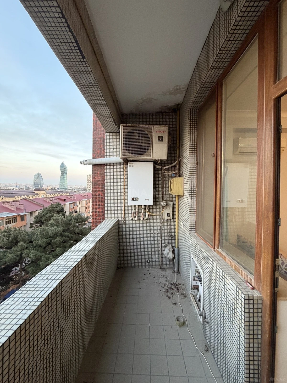 Satılır 2 otaqlı mənzil 88 m²