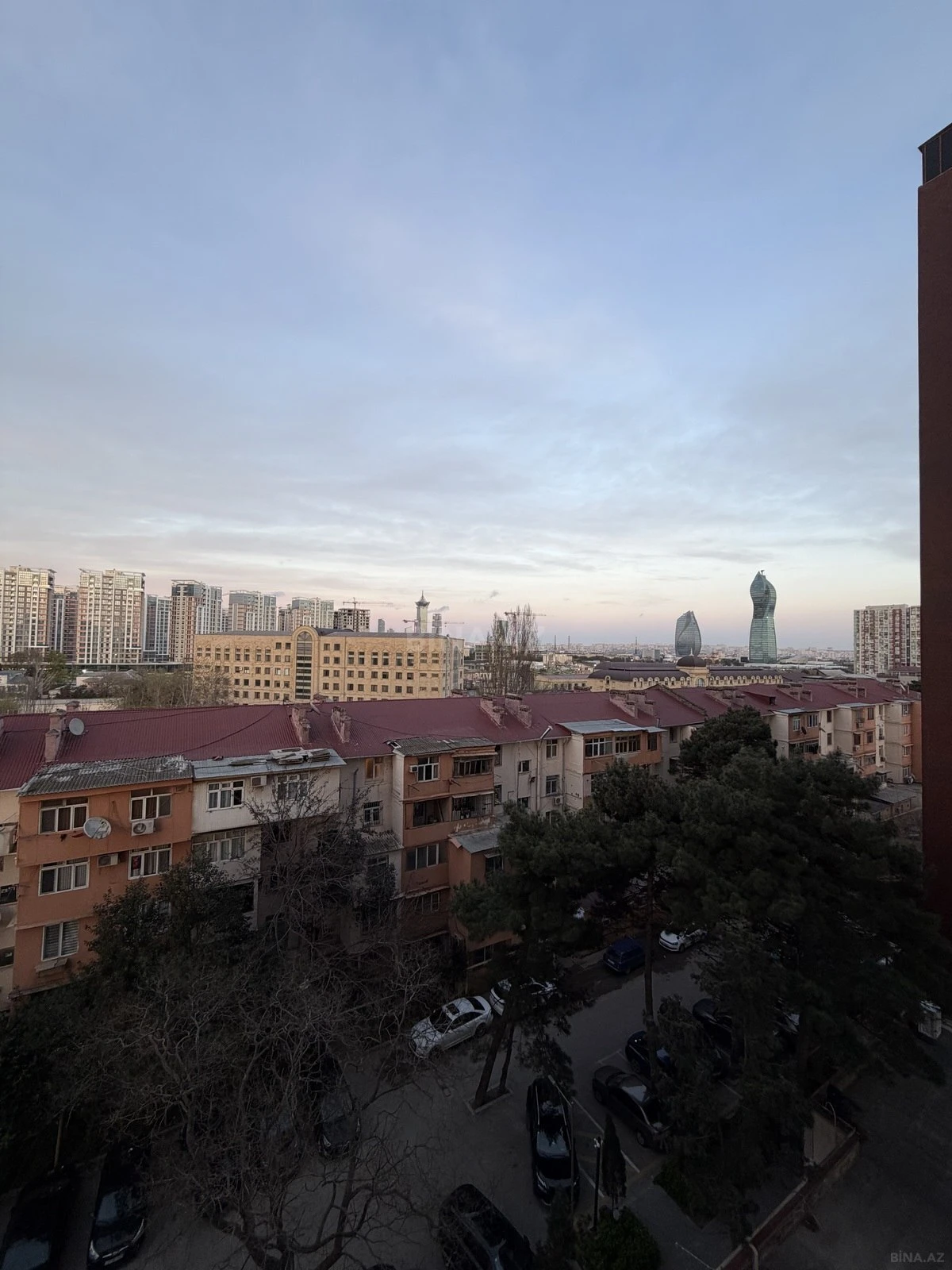 Satılır 2 otaqlı mənzil 88 m²